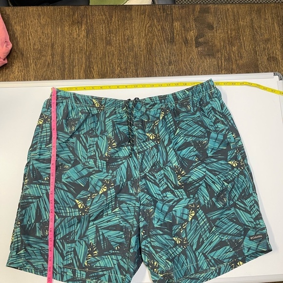Columbia Men's Super Backcast Swim Shorts in Tranquil Teal Palm Leaf Print; XXL - Picture 13 of 13